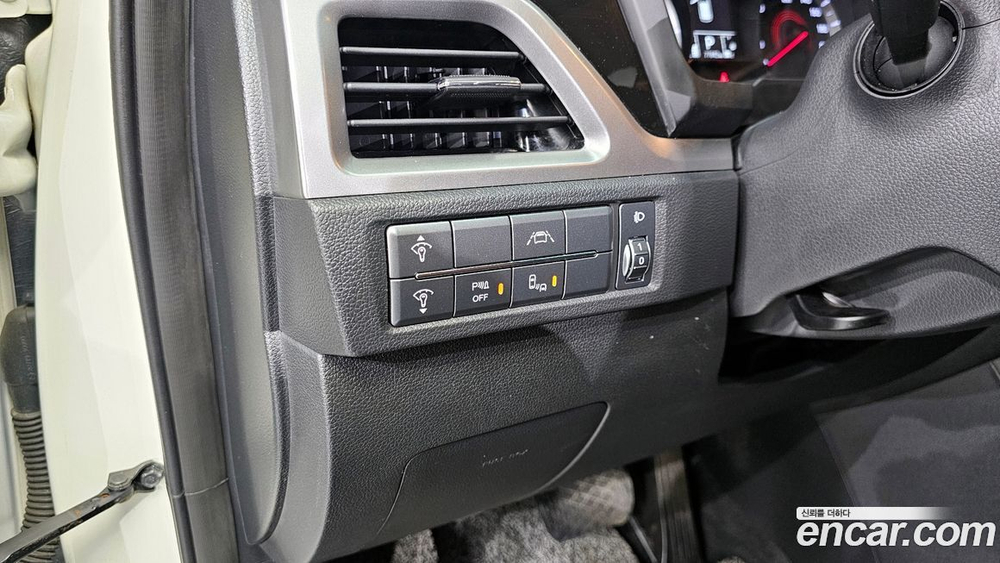 KG Mobility (Ssangyong) Beautiful Korando Бензин 1.5 2WD C5 (12.2019)