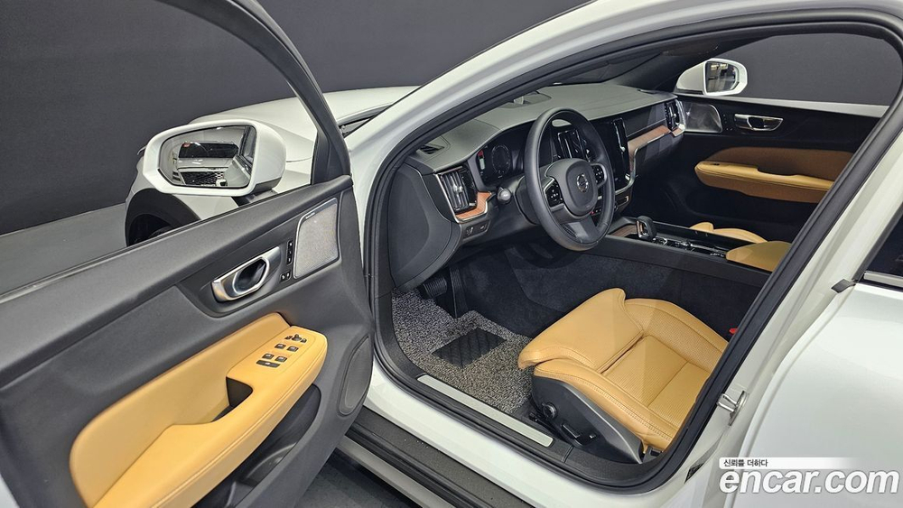Volvo V60 Cross Country 2 Generation B5 Pro AWD (02.2022)
