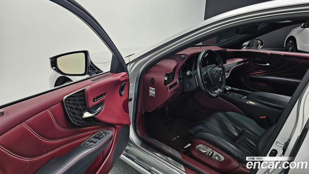 Lexus LS500h 5 Generation 3.5 Platinum AWD (10.2021)