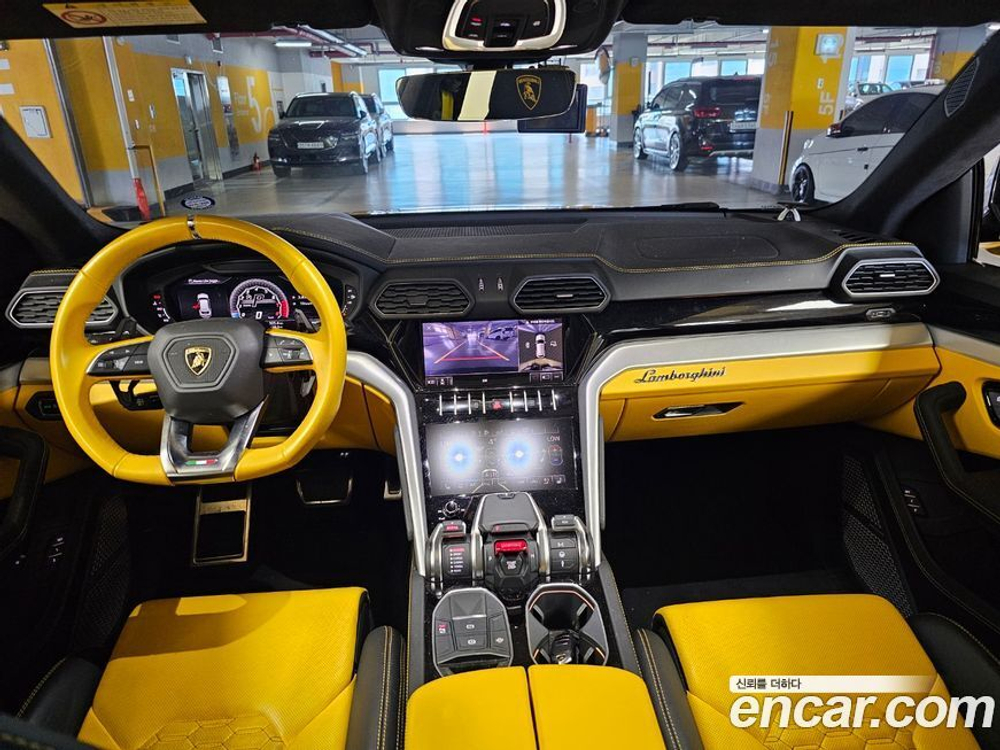 Lamborghini Urus 4.0 V8 (04.2020)