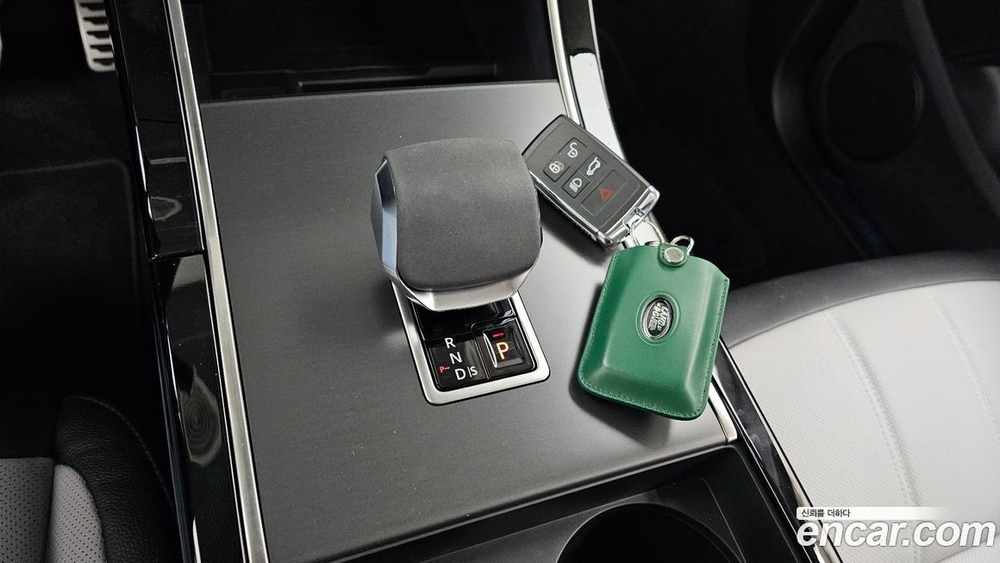 Land Rover Range Rover Evoque 2 Generation P250 R-Dynamic SE (03.2024)