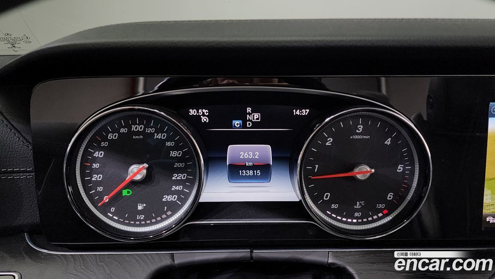 Mercedes-Benz E-Class W213 E220d Cabriolet (12.2019)