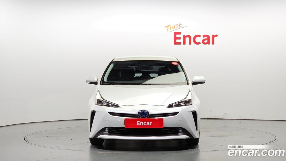 Toyota Prius 4 Generation 1.8 (04.2021)