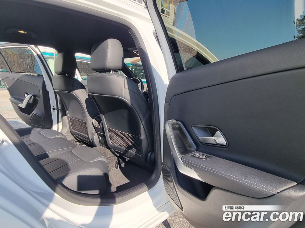 Mercedes-Benz A-Class W177 A220 Hatchback (12.2022)