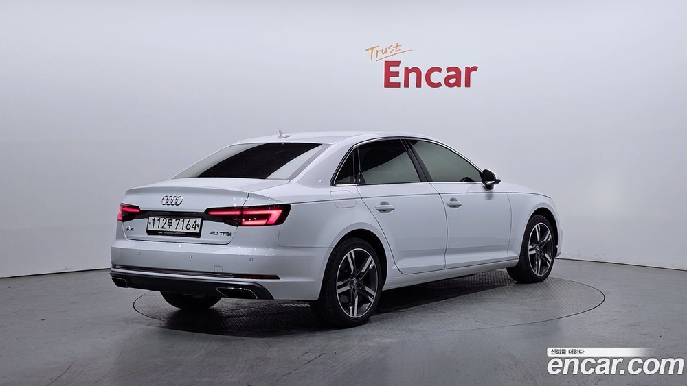 Audi A4 (B9) 40 TFSI Premium (12.2019)