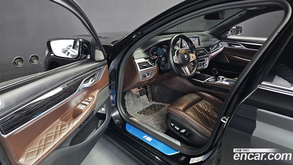 BMW 7 Series (G11) 730d xDrive M Sports (06.2021)