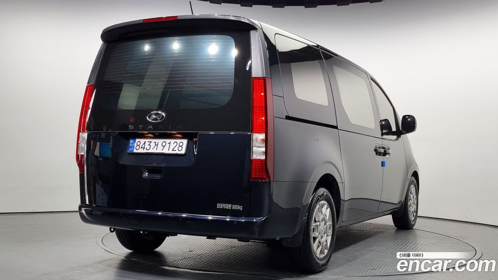 Hyundai Staria Cargo 3-х местный (06.2023)