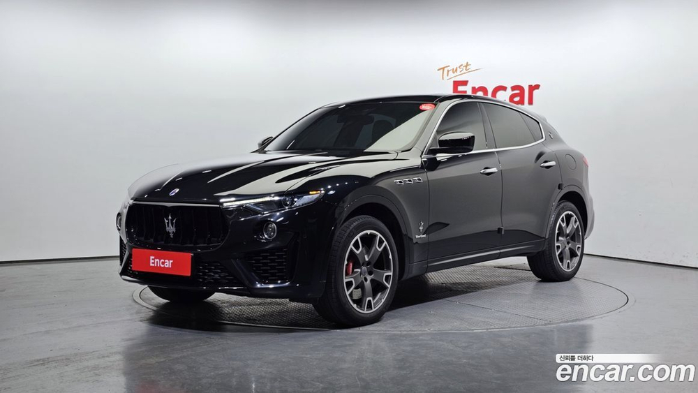 Maserati Levante 3.0 Дизель AWD GrandSport (12.2019)