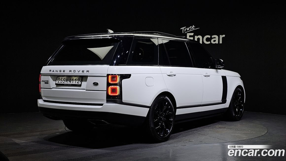 Land Rover Range Rover 4 Generation 4.4 SDV8 Vogue SE LWB Дизель (12.2019)