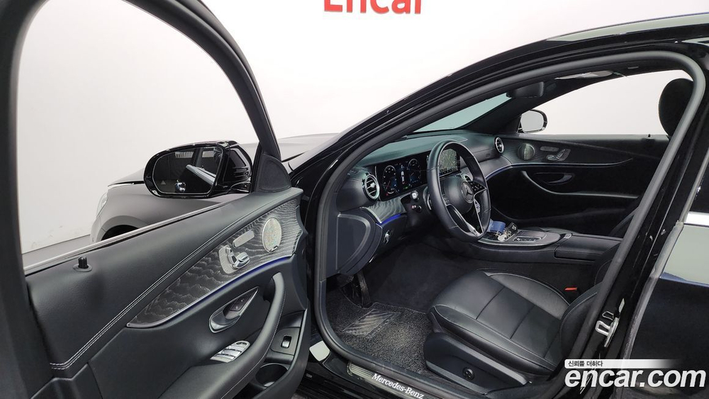 Mercedes-Benz E-Class W213 E350 4MATIC Avangarde (05.2022)