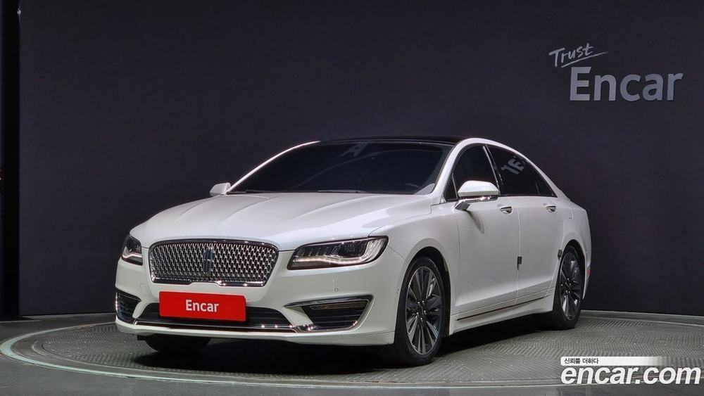 Lincoln New MKZ Hybrid (01.2020)