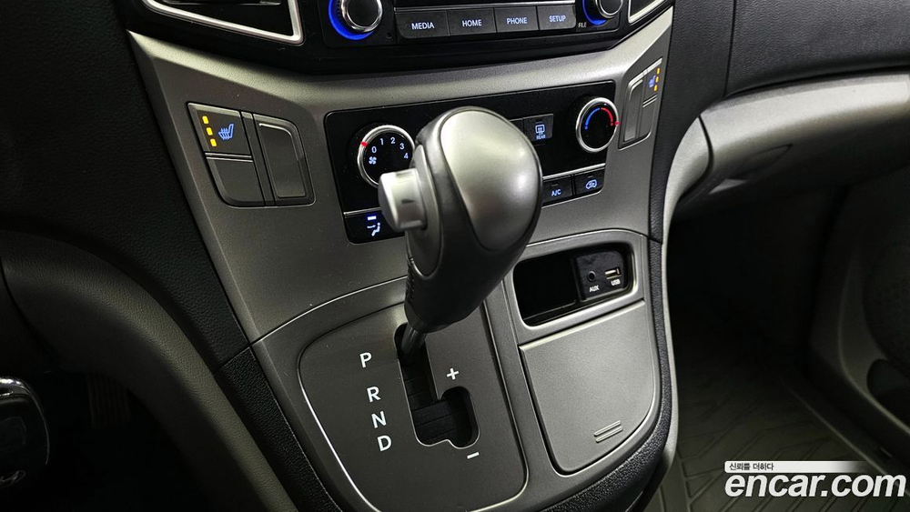 Hyundai The New Grand Starex Van 3-х местный (01.2020)