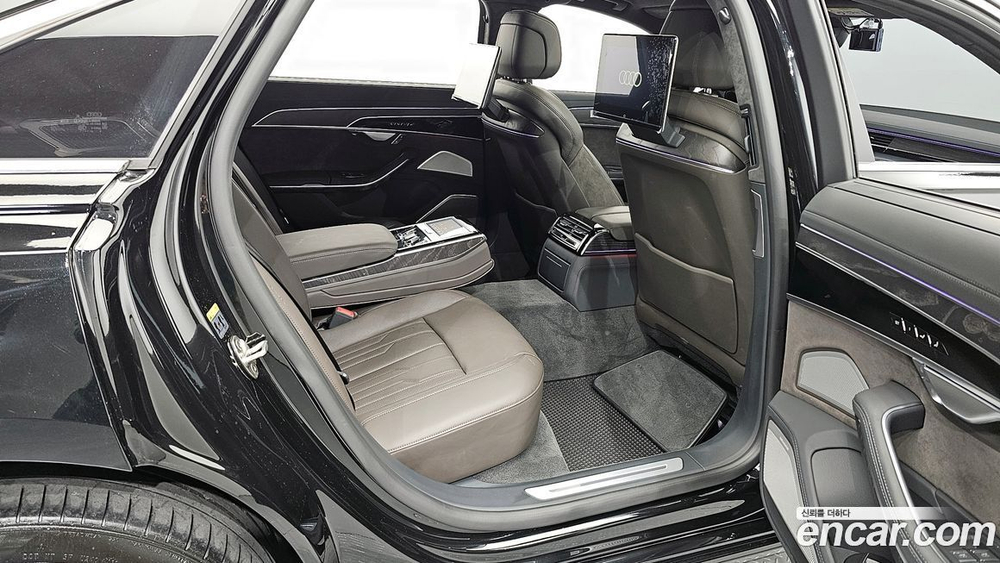 Audi A8 (D5) 60 TFSI Quattro LWB (06.2021)