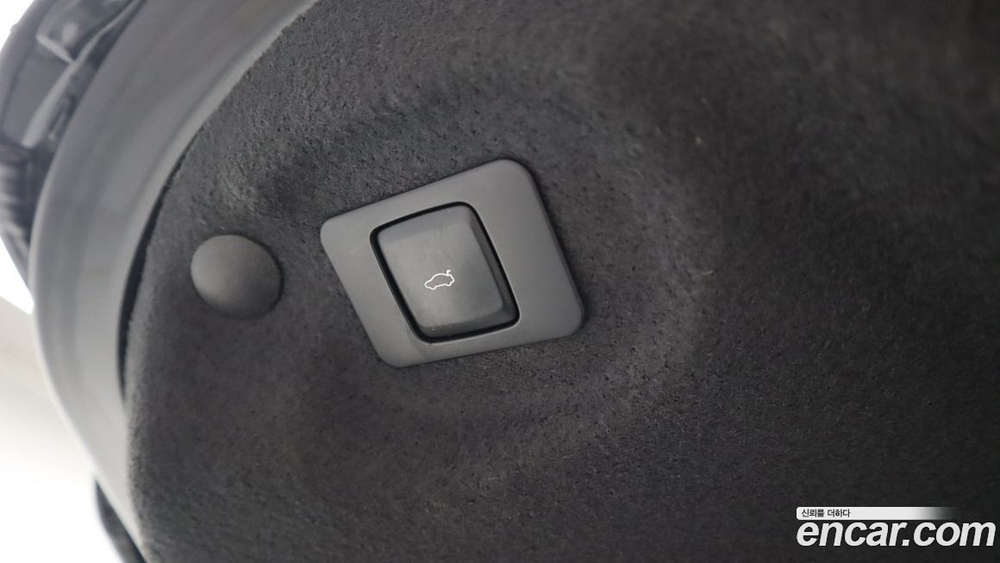Lincoln New MKZ Hybrid (09.2019)