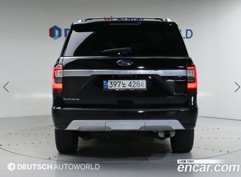 Ford Expedition Platinum 4WD (10.2021)