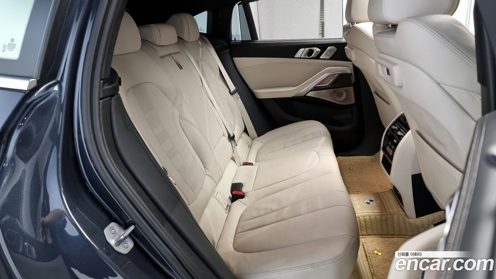 BMW X6 (G06) M50i (03.2022)