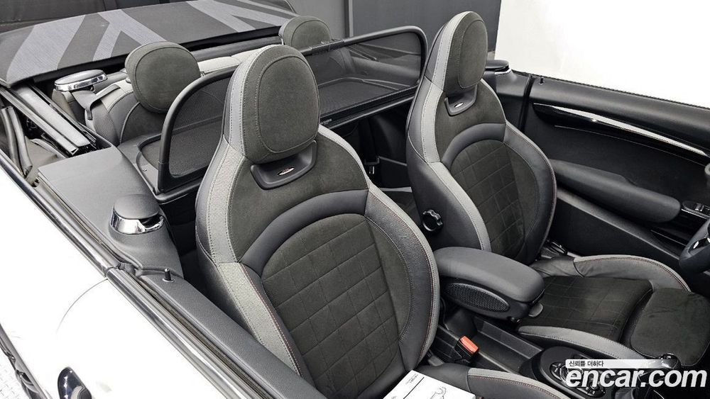 Mini Cooper S Convertible JCW (03.2023)