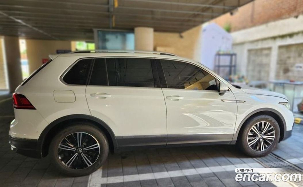 Volkswagen Tiguan 2 Generation 2.0 TDI Premium (08.2021)