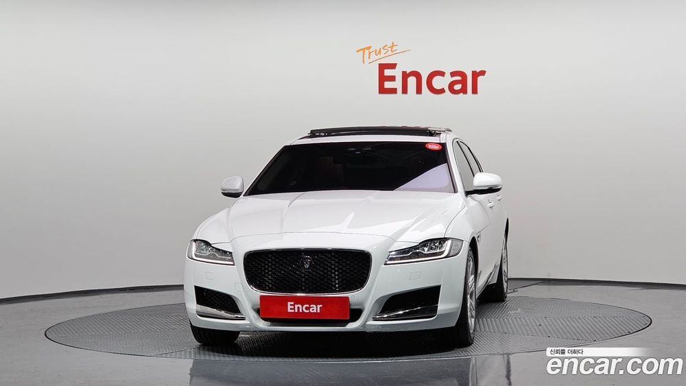 Jaguar XF (X260) 20d Portfolio (11.2020)