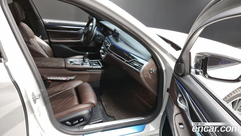 BMW 7 Series (G11) 730d xDrive M Sports (12.2019)
