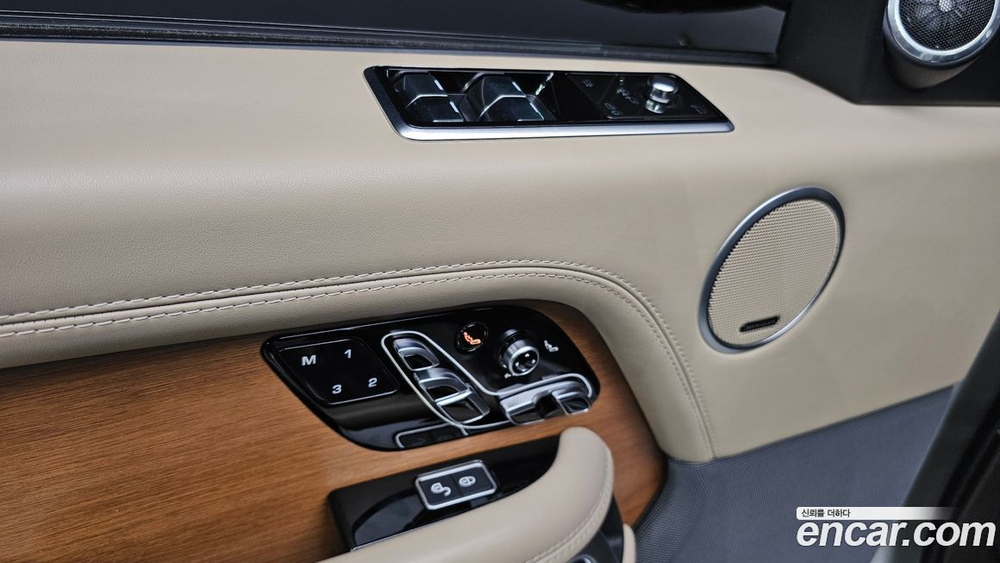 Land Rover Range Rover 4 Generation 4.4 SDV8 AB Дизель (12.2020)