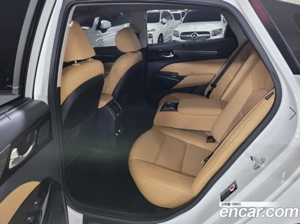 Kia K7 (Cadenza) Premier 2.2 Дизель Prestige (05.2020)