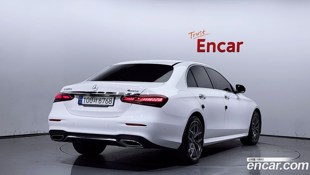 Mercedes-Benz E-Class W213 E220d 4MATIC AMG Line (10.2020)