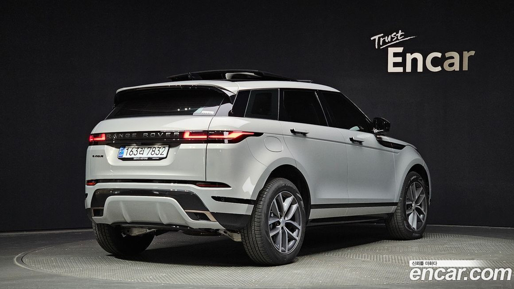 Land Rover Range Rover Evoque 2 Generation P250 R-Dynamic SE (03.2024)