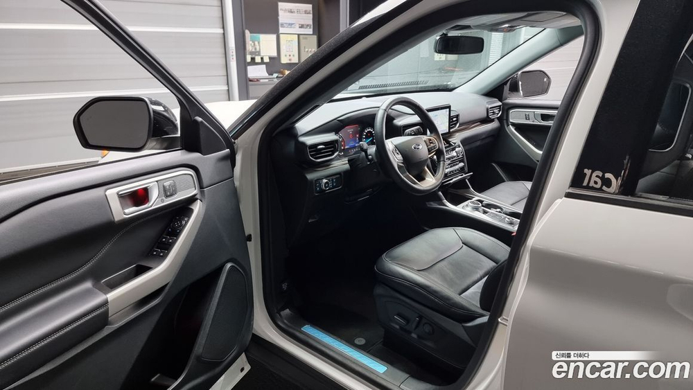 Ford Explorer 6 Generation 3.3 Hybrid (08.2022)