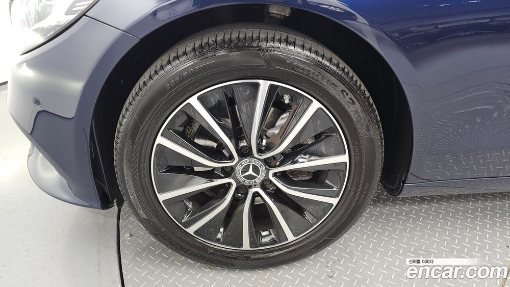 Mercedes-Benz C-Class W205 C200 (12.2019)
