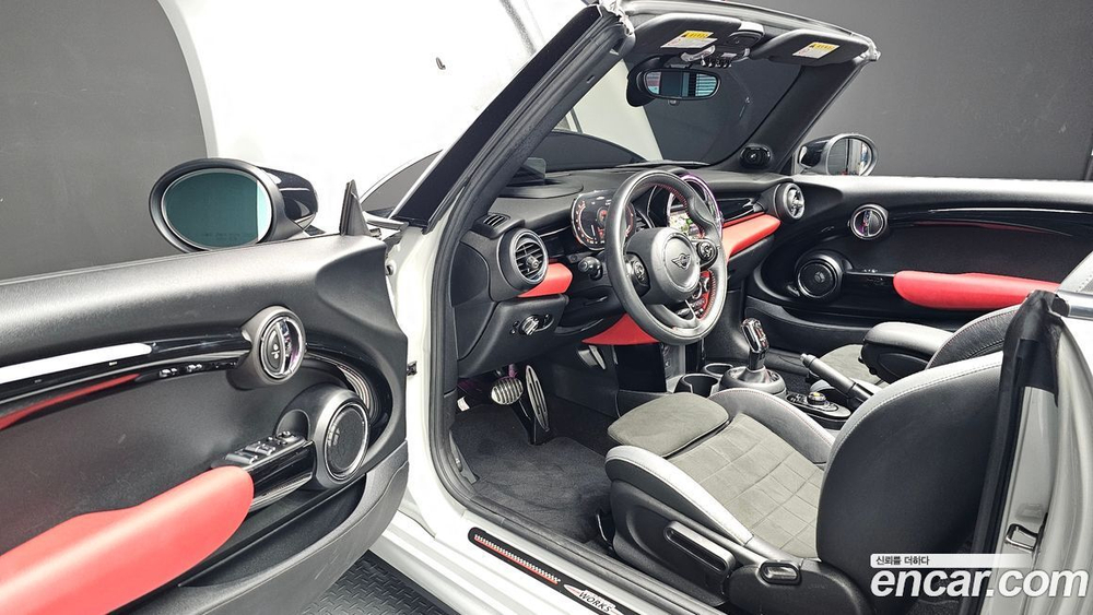 Mini Cooper S Convertible JCW (12.2019)