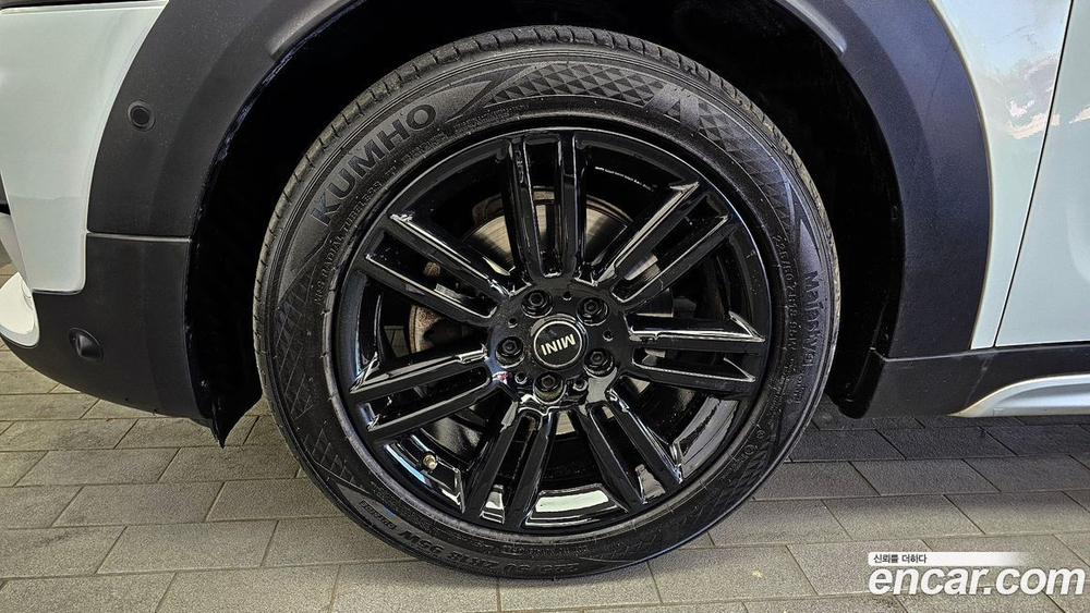Mini Cooper Countryman HIGH (09.2019)