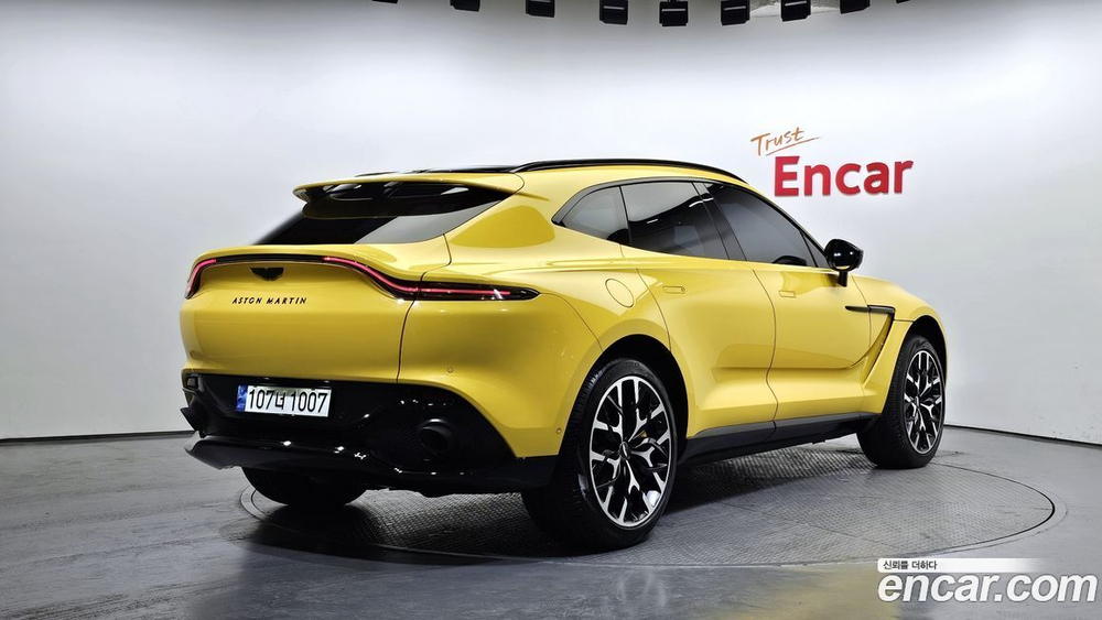 Aston Martin DBX 4.0 V8 (05.2021)