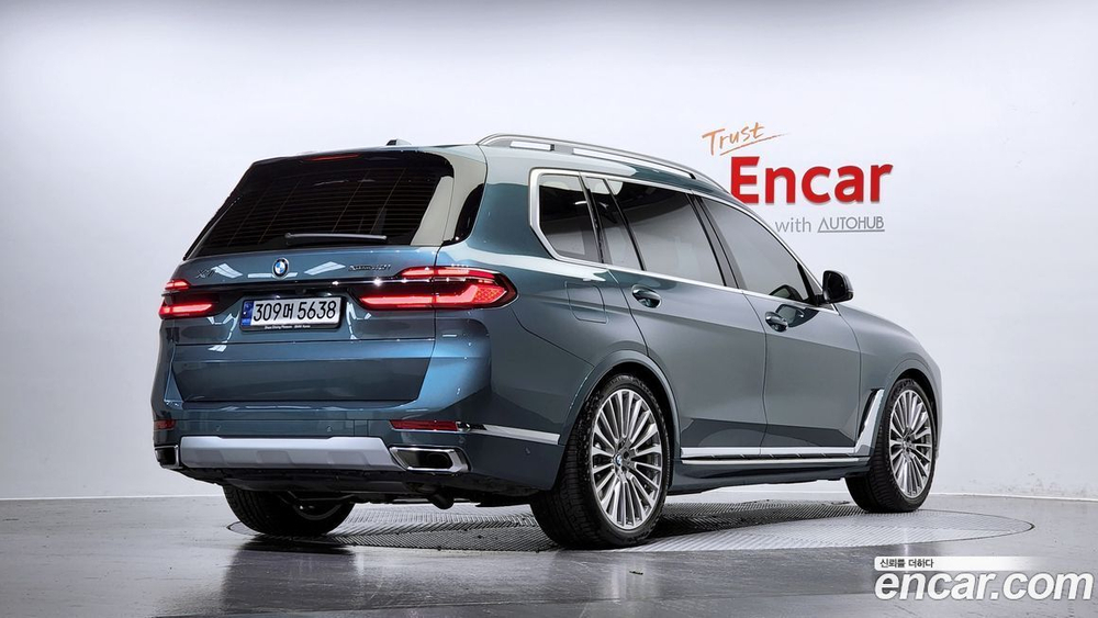 BMW X7 (G07) xDrive 40i Design Pure Excellence 6-и местный (07.2023)