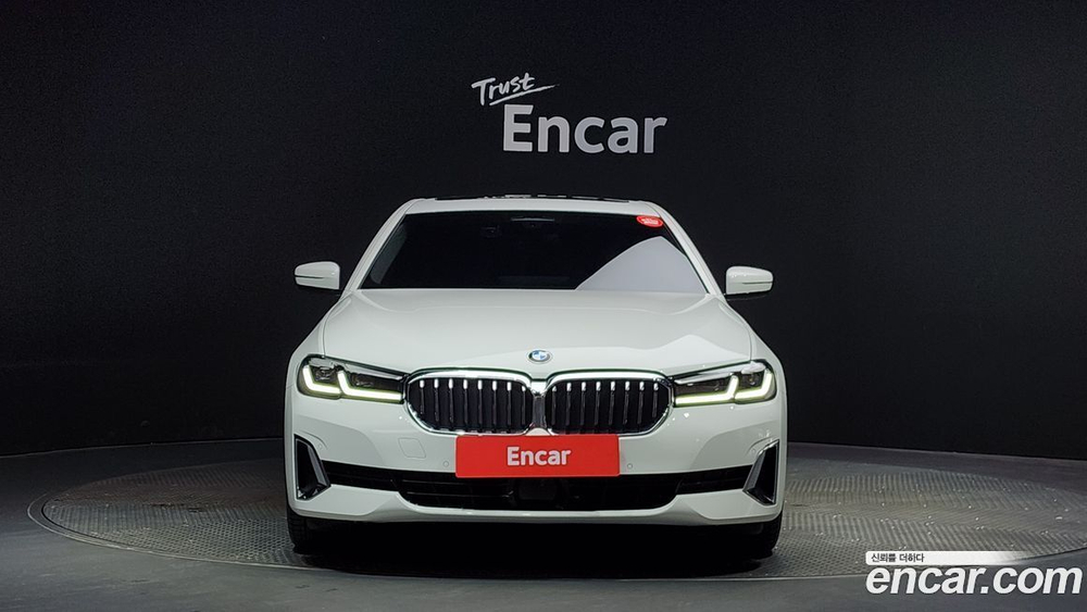BMW 5 Series (G30) 520i Luxury (11.2022)