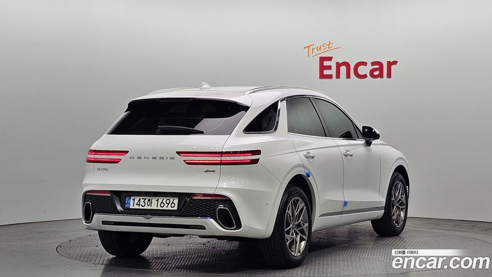 Genesis GV70 2.5T Бензин 2WD (11.2022)