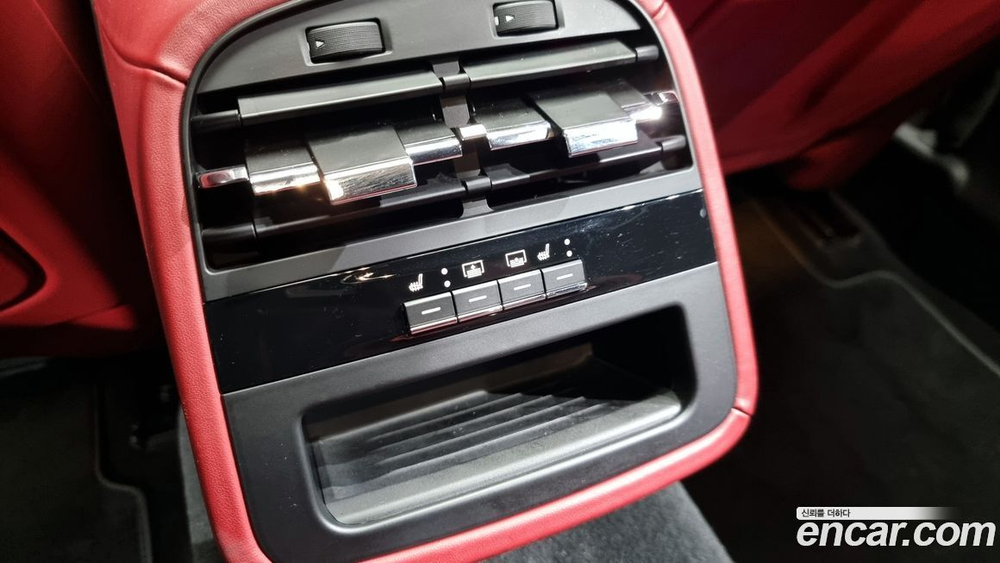 Maserati Quattroporte 3.0 Дизель GranLusso (12.2019)