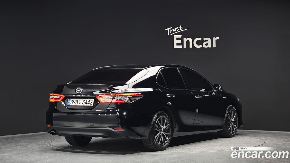 Toyota Camry (XV70) 2.5 XLE Hybrid (03.2022)
