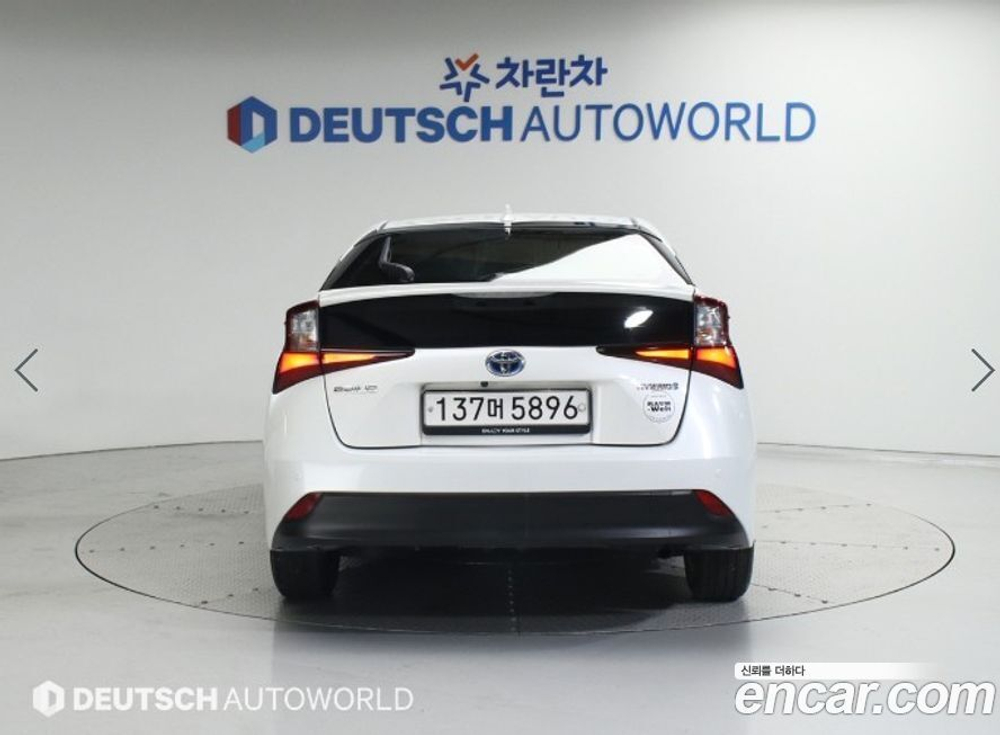 Toyota Prius 4 Generation 1.8 (05.2020)