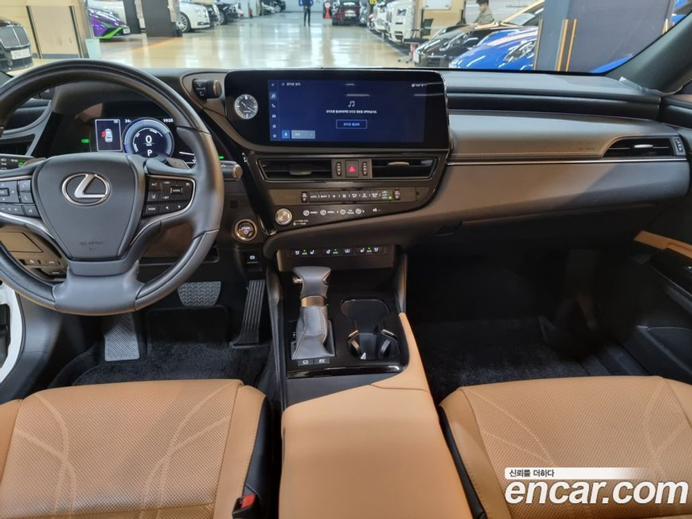 Lexus ES300h 7 Generation Luxury Plus (03.2023)