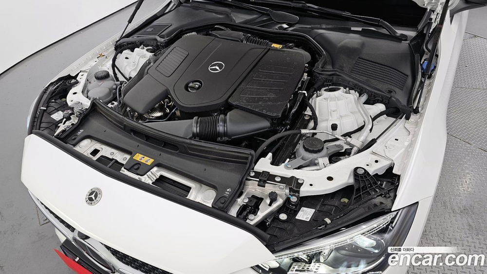 Mercedes-Benz C-Class W206 C300 4MATIC AMG Line (02.2024)