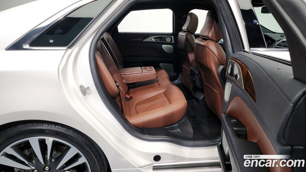 Lincoln New MKZ Hybrid (03.2020)
