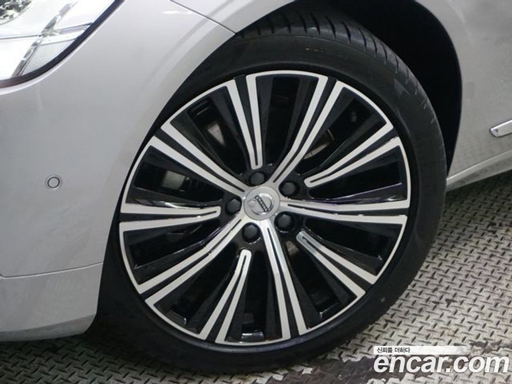 Volvo S90 B5 Ultimate Bright (11.2022)