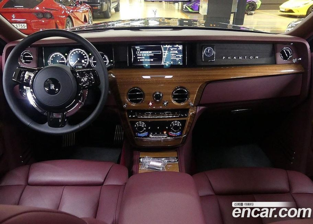 Rolls-Royce Phantom 6.7 EWB V12 (10.2023)