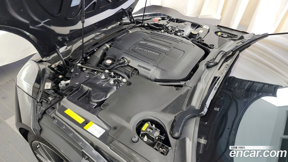Jaguar F-TYPE P380 R-Dynamic Coupe (12.2019)
