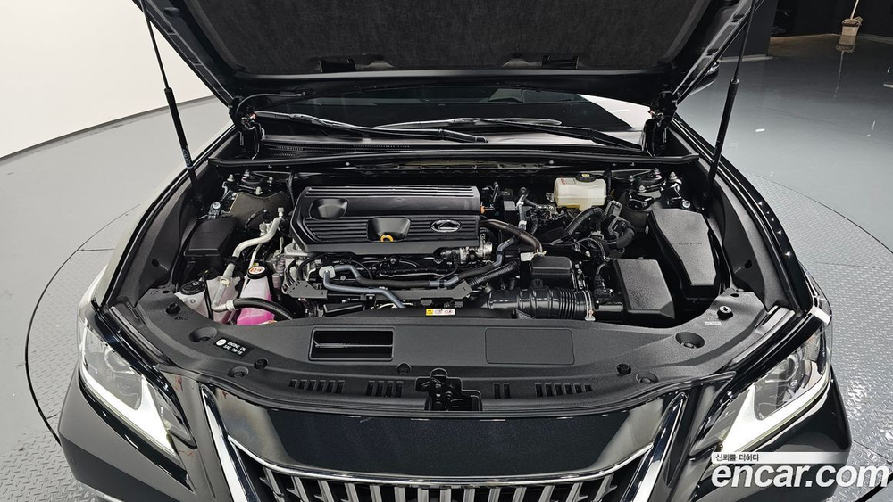 Lexus ES300h 7 Generation Luxury Plus (06.2023)