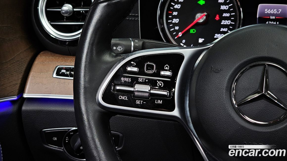 Mercedes-Benz E-Class W213 E220d 4MATIC Exclusive (10.2019)