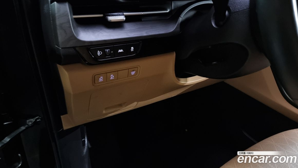 Kia Carnival (Sedona) 4 Generation 9-и местный Prestige (12.2020)