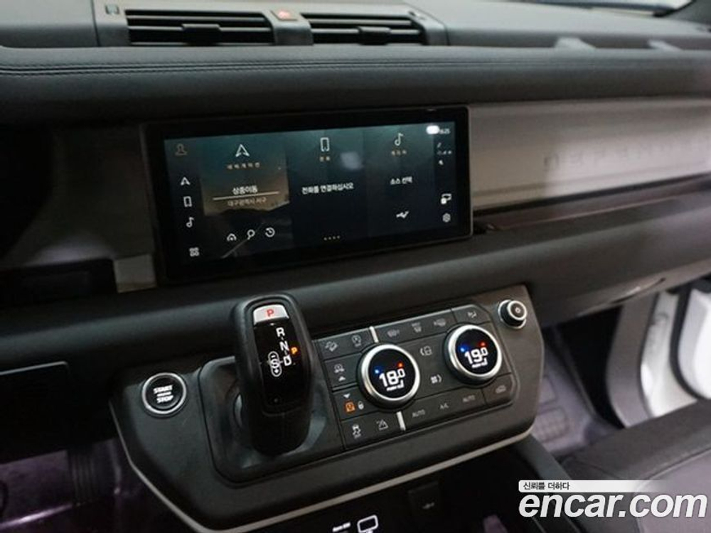 Land Rover Defender (L663) 110 D240 SE (11.2020)