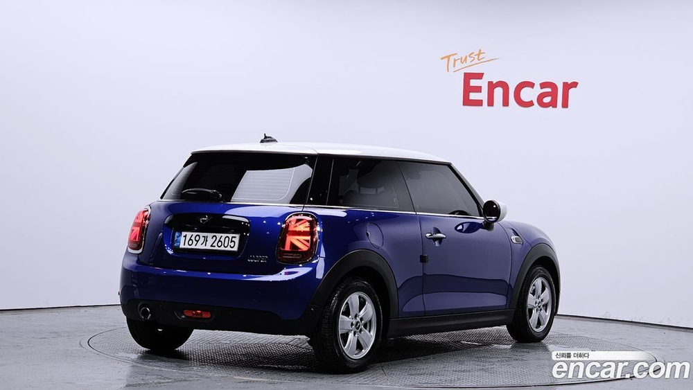 Mini Cooper Basic (09.2020)